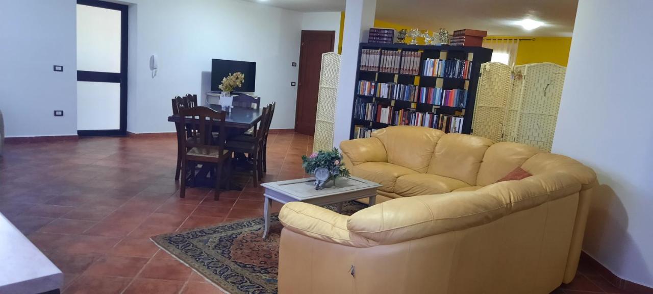 Studio Seminterrato Villa Armonia Iun:P2030 Орозеи Екстериор снимка